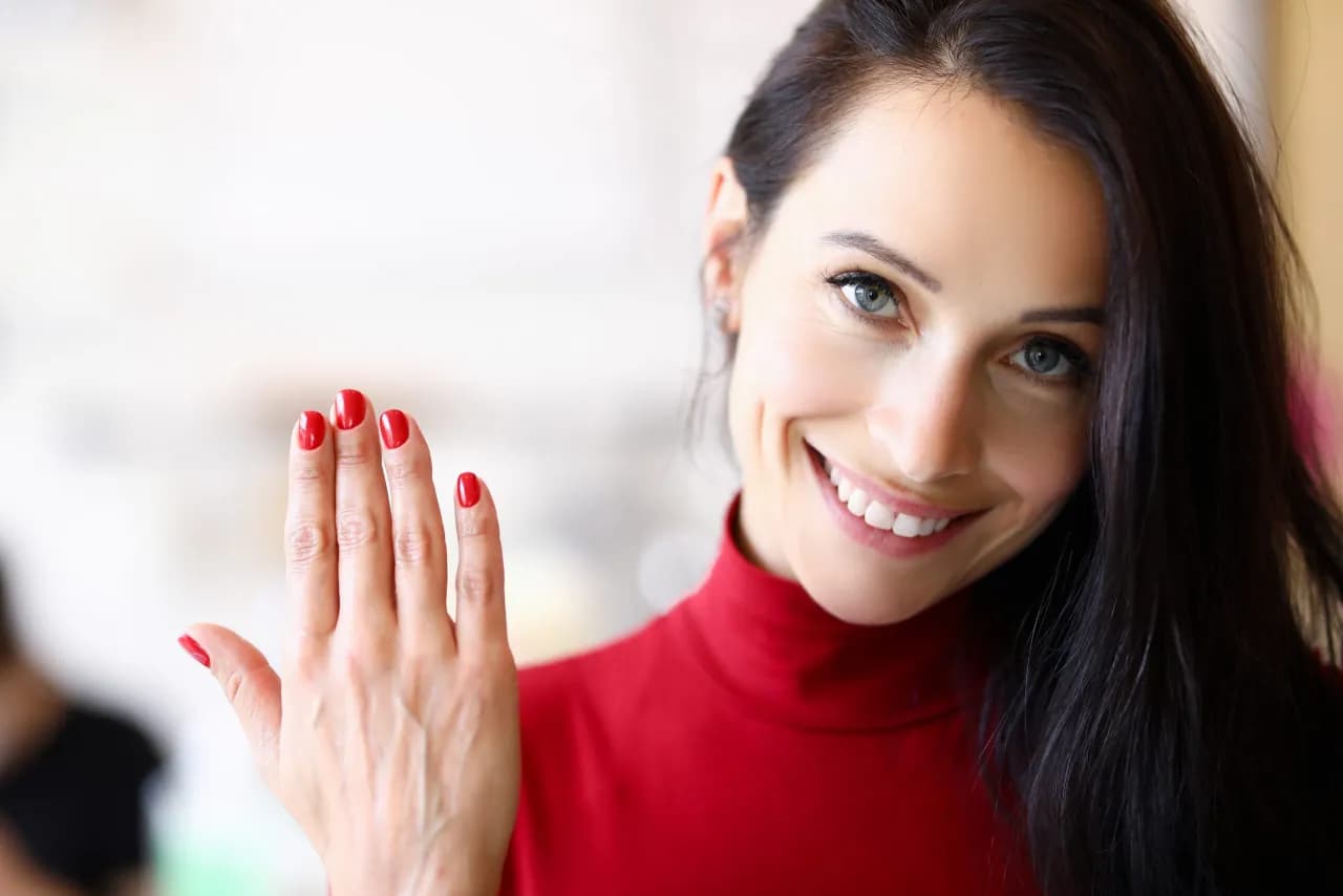 Co jest pod paznokciami? Odkryj sekrety zdrowia Twoich paznokci