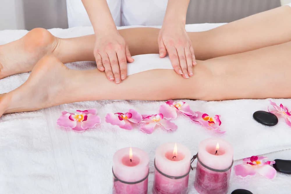 Jak długo utrzymuje się depilacja pach woskiem i co wpływa na efekt?