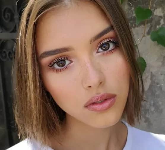 Alabastrowa cera co to znaczy? Odkryj jej piękno i znaczenie