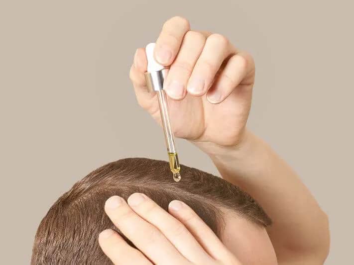 Jak zrobić peeling do skóry głowy, aby uniknąć problemów z włosami