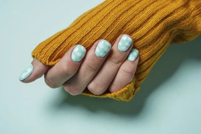 Wodny manicure jak zrobić: uniknij błędów i stwórz piękne wzory